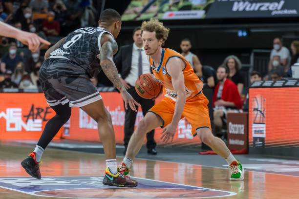 的赛季中 的赛季中