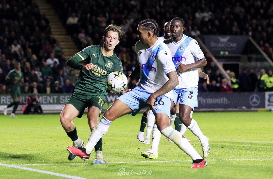 防空球时拥 防空球时拥